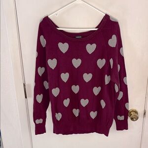 Torrid Size 1 maroon cotton wide neck sweater with grey hearts